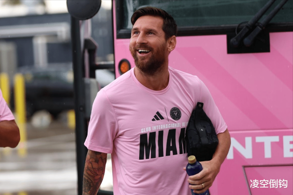 Messi 38 tuổi bay lên không trung để ăn mừng: bất khả chiến bại khi chém đất và đạt 10 điểm, tầm nhì