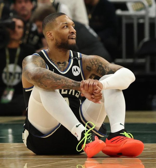 Trail Blazers đã ký hợp đồng